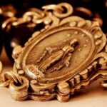 Medalha Milagrosa (sacramental) / Foto: Flickr de Dome Poon (CC-BY-NC-ND-2.0)