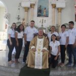 Catequistas da Paróquia de São Manuel juntamente com o Monsenhor Nonato Timbó. Créditos: PASCOM Paróquia de São Manuel