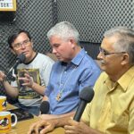 Alex Teófilo, Paulo Filho e Sr. Chico Monte durante o Cast da Líder. Créditos: Líder Web Rádio