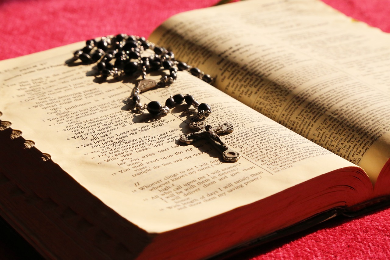 Bíblia Sagrada. Créditos: Pixabay