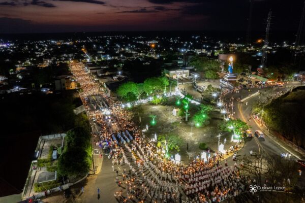 Procissão Luminosa em Piripiri. Créditos: Gustavo Lopes