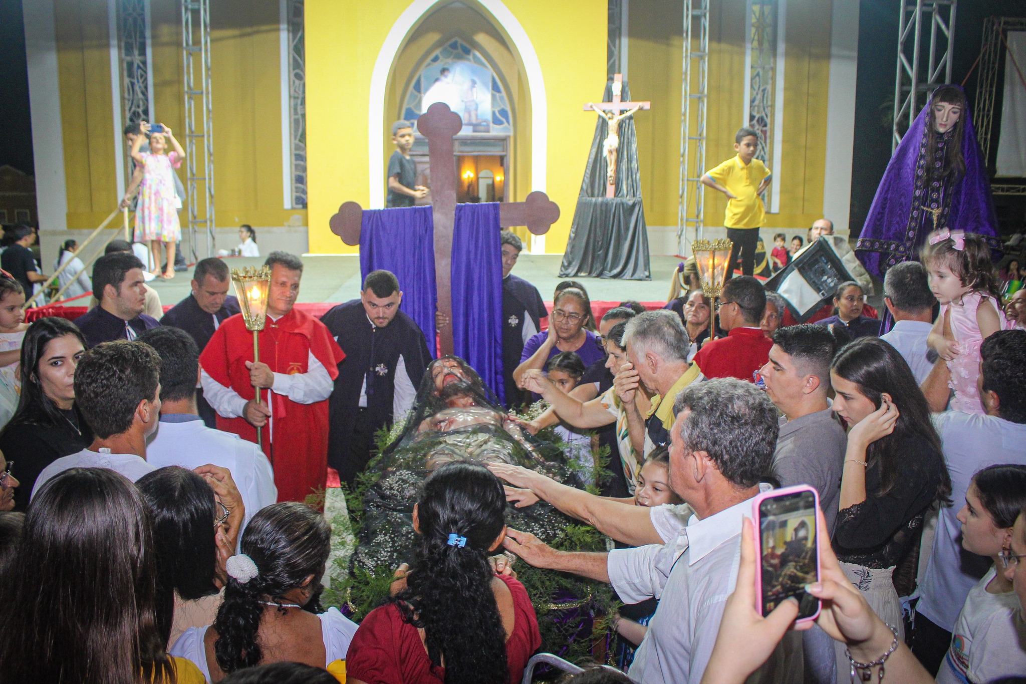 Registro da Procissão do Senhor Morto na Paróquia São Manuel. Créditos: PASCOM da Paróquia São Manuel